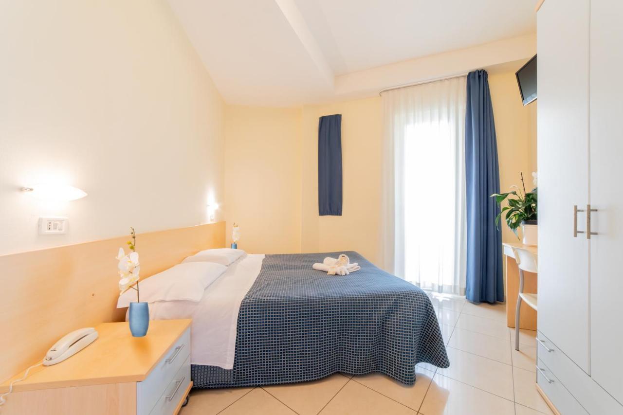 Hotel Fantasy ريميني المظهر الخارجي الصورة